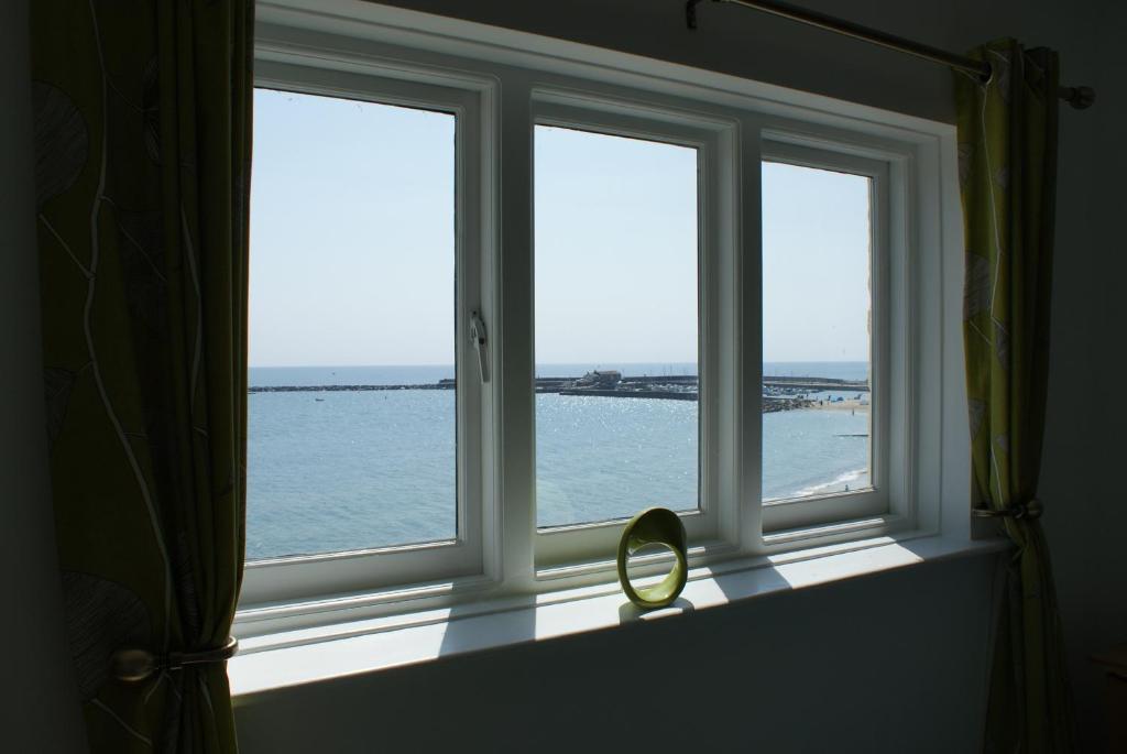 Ferienwohnung The Bay Lyme Regis Zimmer foto